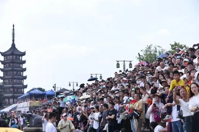 e19335581c294177467fce93e1e8f46d-sz_47428-1