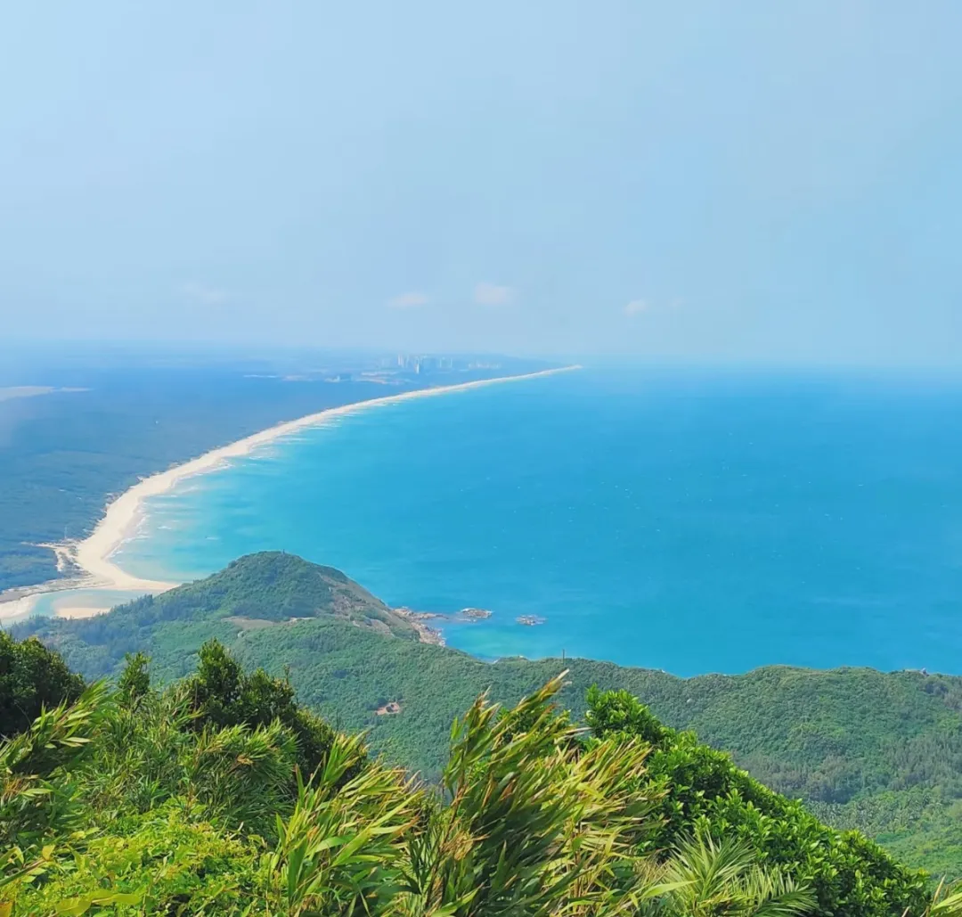 海南<纯玩环岛>海花岛+万宁6天自组班0自费0购物+升级住1晚海花岛欧堡酒店+升级2晚三亚五钻红树林酒店+升级特色餐+双岛+网红景点+落日海湾