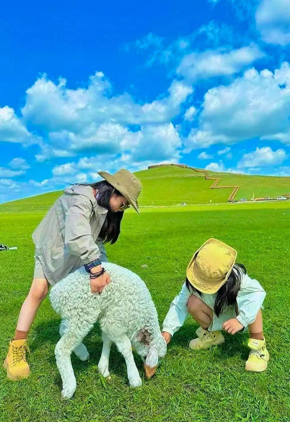 6488起一价全含，邂逅甘肃亲子游双飞8日，纯玩0购物0擦边，6大王牌景点入内深度游玩，超20个体验项目免费玩，全程4钻酒店+1晚摩洛哥帐篷露营