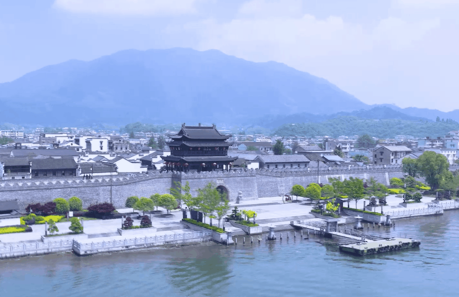 【顶配千岛湖·4天3晚】498元、3晚挂四开元名庭、升级三晚特色餐，东星斑，千岛湖鱼头汤，养生羊肉锅仔、承包你的旅途美味~还有好多大牌景点等你打卡！
