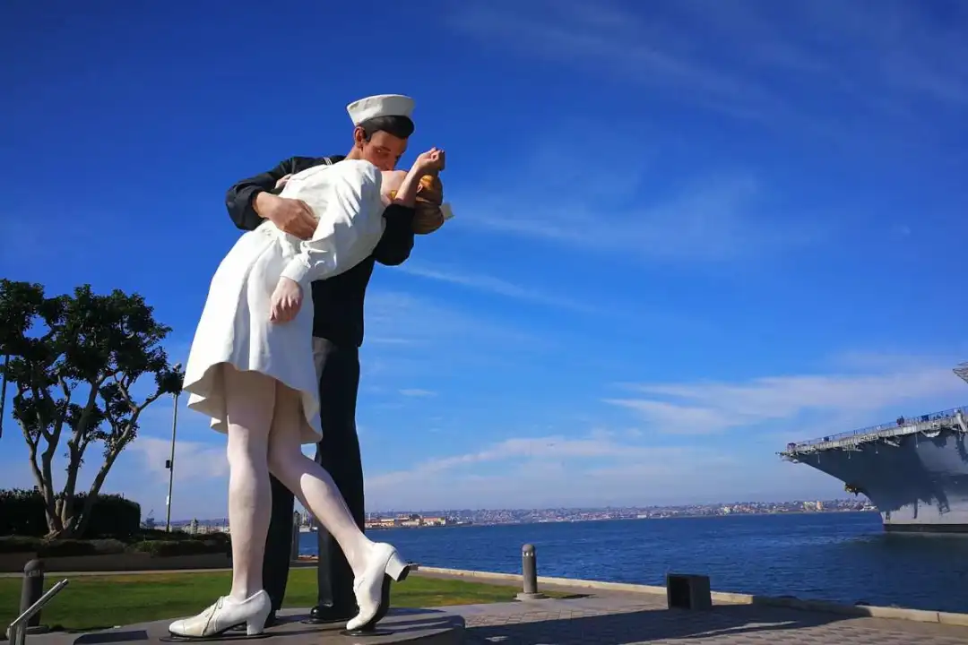 5e8301898f212f73b518e81b040a7ed6-sz_70702-1