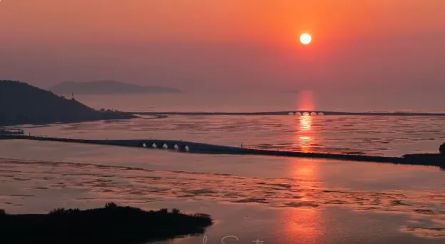 沪上独家💖西山岛高端纯玩499元起3日●连住五钻涵园假日酒店●2自助早4正●免费棋牌+唱歌●天然氧吧+一面环湖+三面环山+赏晚霞日落！