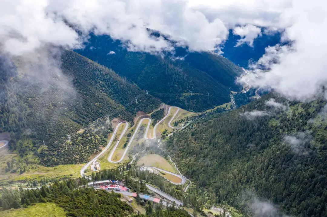 e24e123fc381d6107f4215b259082741-sz_1819914 e24e123fc381d6107f4215b259082741-sz_1819914