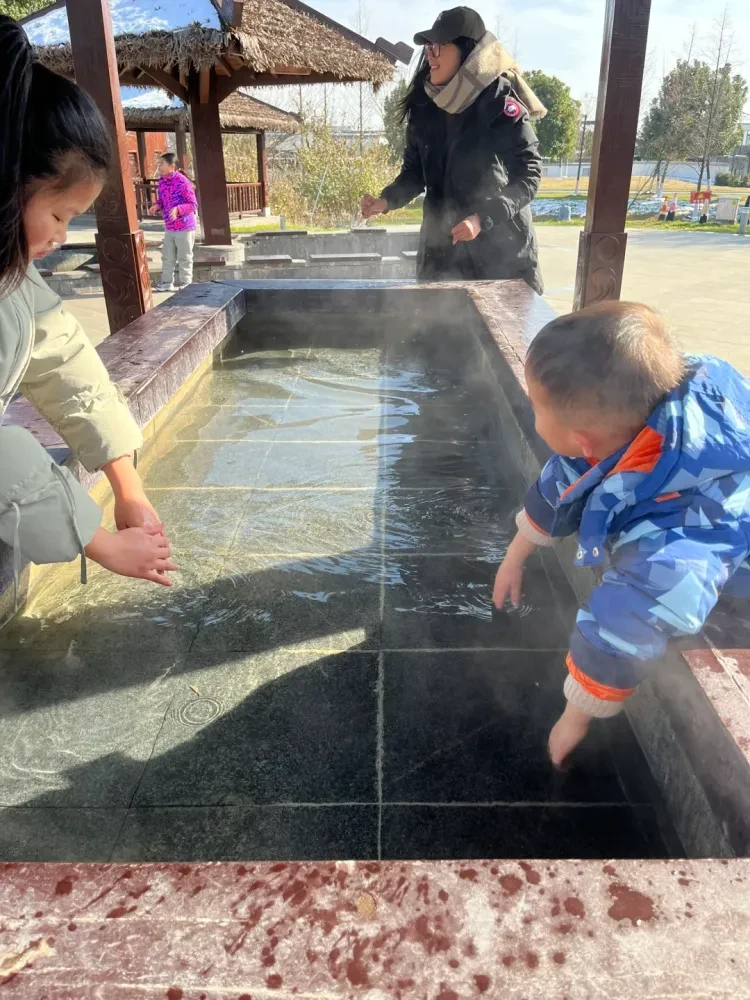 e6a54af030e6dda001b6ff2fd2765560-sz_3644963