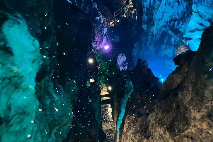 一张机票薅羊毛【坐飞机去泰宁】双飞6日|深度泰宁+将乐+沙县[纯玩无购物·四星酒店·优质航班]大金湖+九龙潭+寨下大峡谷+上清溪+玉华洞