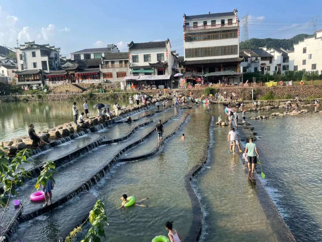 01bd1f92398bc083813c124b721a6a97-sz_2638626 01bd1f92398bc083813c124b721a6a97-sz_2638626