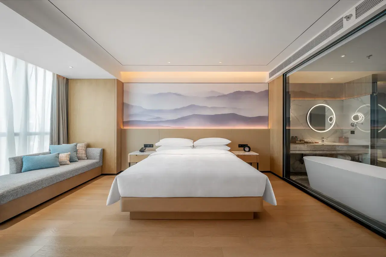 02004120008gk9a2m7E09_W_1280_853_R5