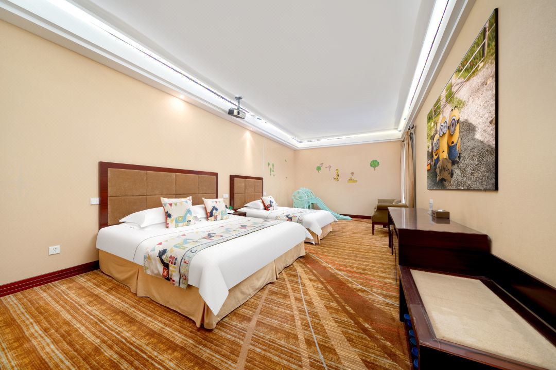 1758856480653_37Eb8MHN 1758856480653_37Eb8MHN