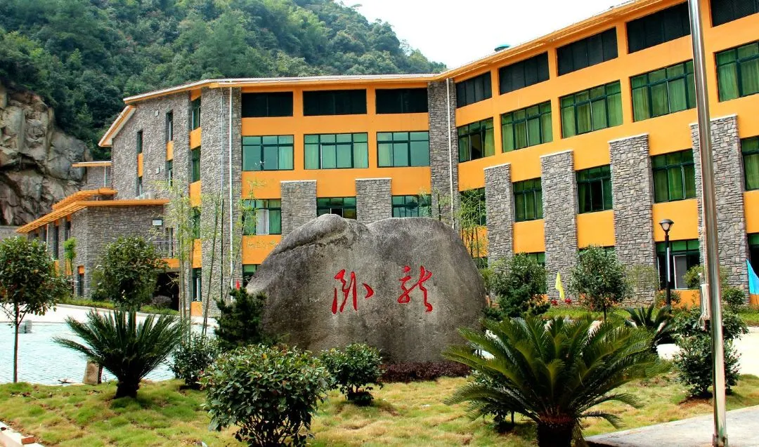 1b2bf246c6297ecfa55c5949b6e4a3c7-sz_207581 1b2bf246c6297ecfa55c5949b6e4a3c7-sz_207581