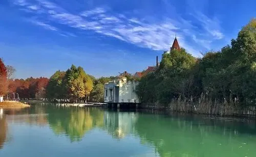 【12月阳澄湖暖冬回馈】299元纯玩3日游！宝曼酒店暖心锅来了！第一天升级羊肉锅！第二天晚宴牛肉锅！跟车打卡人气景点，含2早4正餐免费棋牌&KTV！