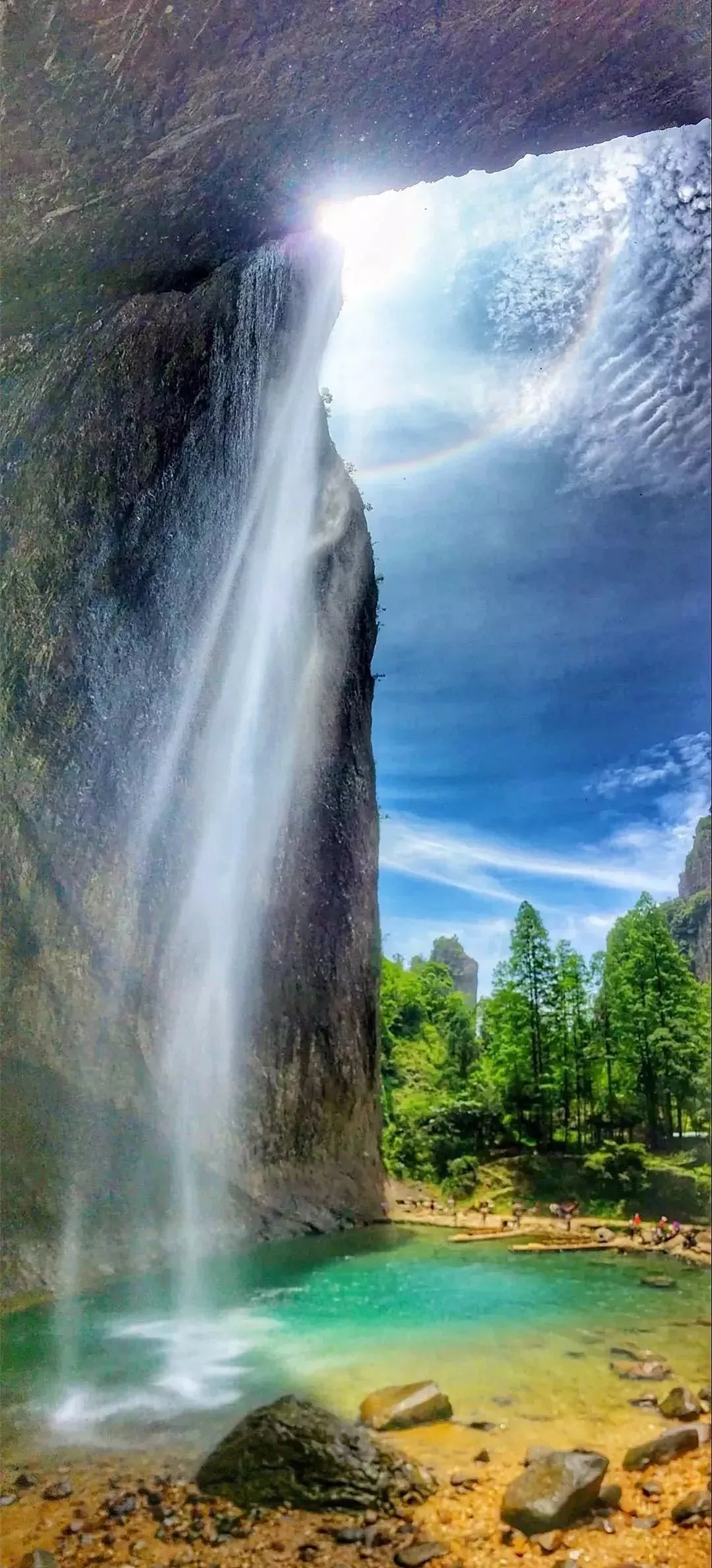 1dc775d36e04ad981346f5b55b0ab3e2-sz_379458-1