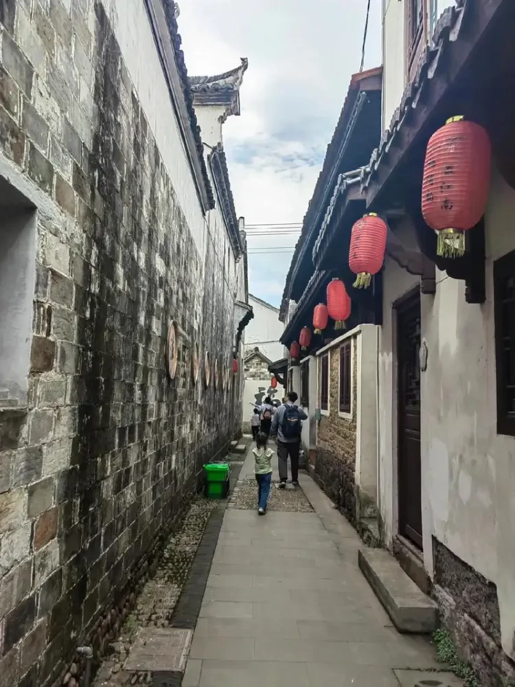 3c4eee003c91d2b57c93053d9f4e8334-sz_155822