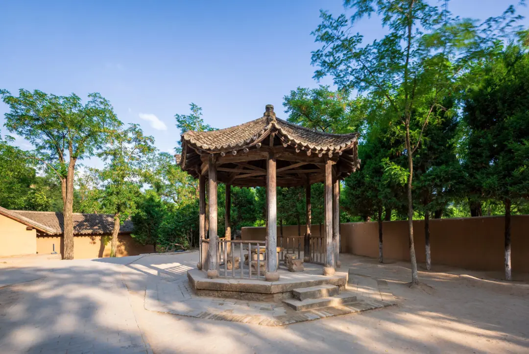 56ac4a2d710635266054d55e15e4910c-sz_413370-1