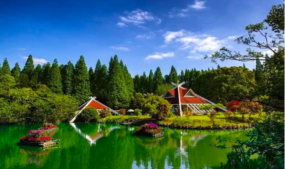 【崇明|龙群度假村】三天纯玩328元起2早4正，游东平森林公园/崇明生态度假村，免费棋牌K歌