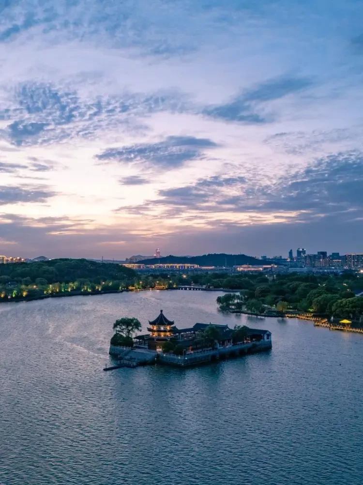 6882ab794ff8a5371f381dd136bd2629-sz_137598-1 6882ab794ff8a5371f381dd136bd2629-sz_137598-1