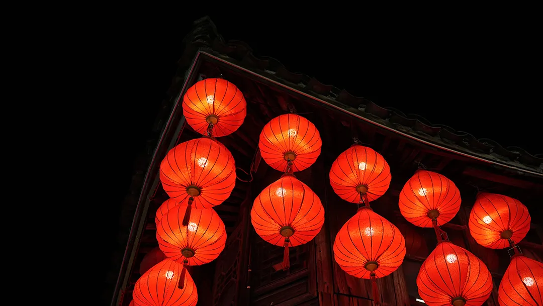 ☞新年不涨价【马年到扬州】699元自驾扬州四天过大年❤3早5正餐福利满满❤入住当地精选商务酒店❤享用价值1288元年夜饭❤免费棋牌娱乐