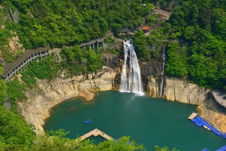 7ac682bbda7429bfc59b9d2b8e1a1885-sz_94436-1