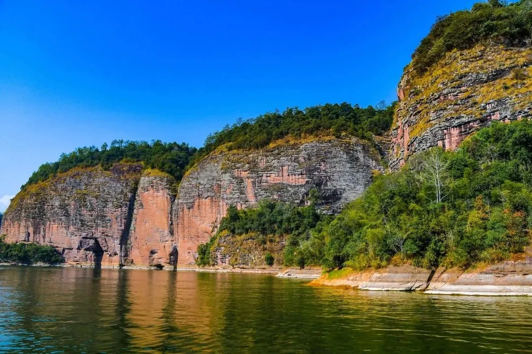 7ba33c1a5dc6335697ac29e5a1a74cfc-sz_196957