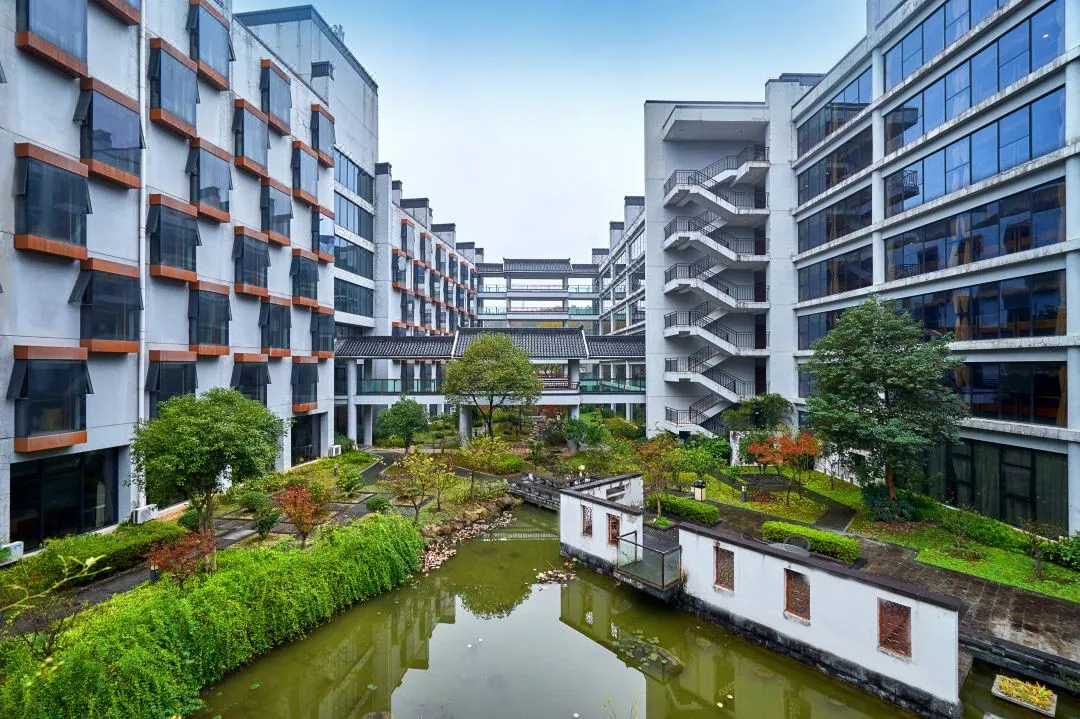 7bc0bfacf79c7309624c7ba8e6485082-sz_2040632 7bc0bfacf79c7309624c7ba8e6485082-sz_2040632