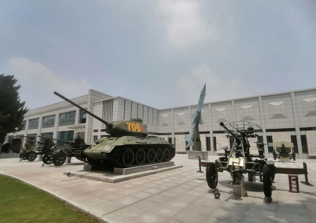 81c4e4994768d4e043b002c4bc592593-sz_145247 81c4e4994768d4e043b002c4bc592593-sz_145247