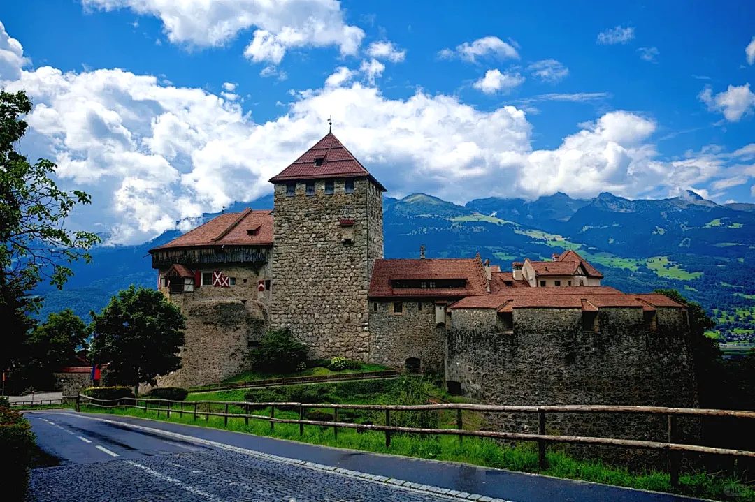 8532c06af88ac87d8db9c69dd9903df3-sz_2354834