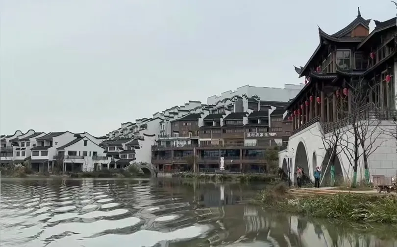 a93e9c5e90d3b78c3cb0a79ac5d8b2b3-sz_101092