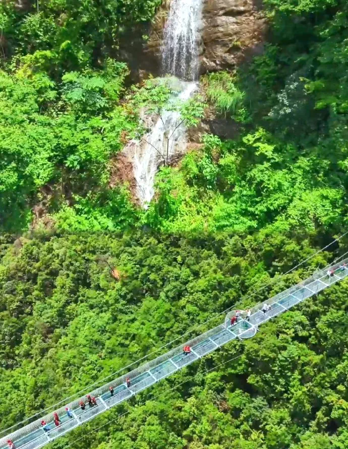 aa0ead79177bc4a46dc0d2f27e2d4e2e-sz_1888716