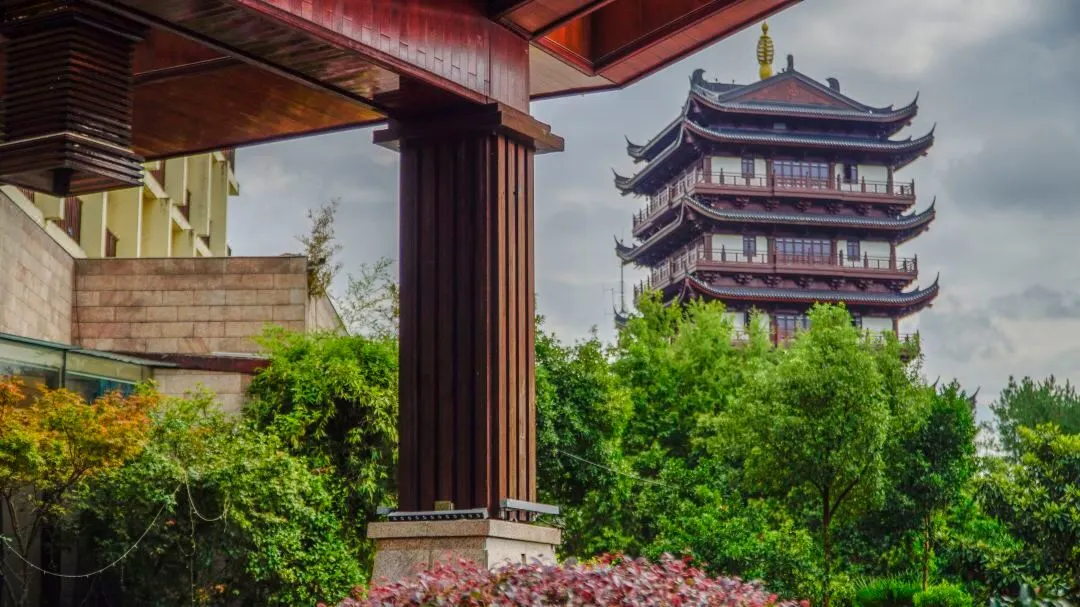 ccb79733d0938b1bbf6e26e7c70266dd-sz_135845