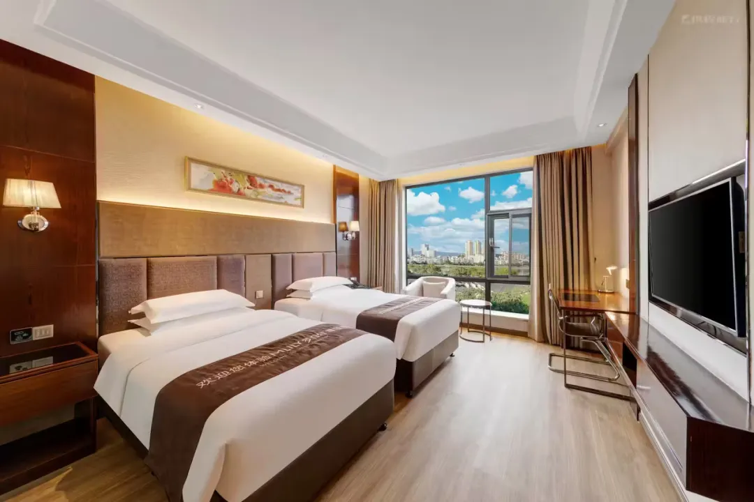 e9c2adf9996a0ba308eaea6effec370a-sz_182893