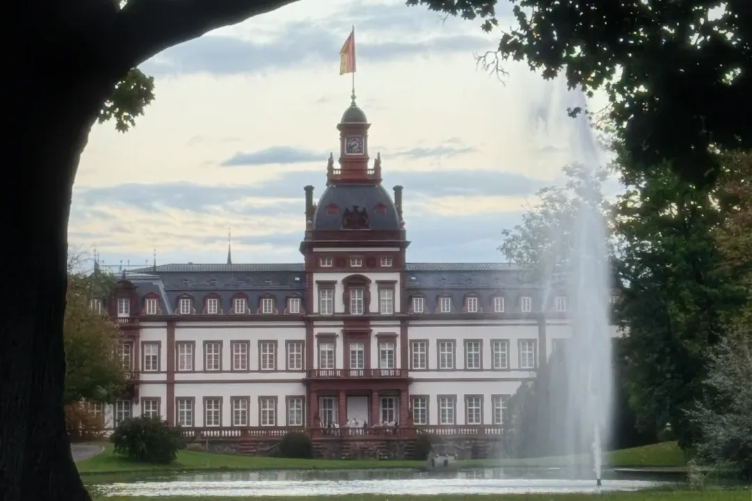 eae3eaf6225f8b0a8d26c62fc398fc58-sz_1813424