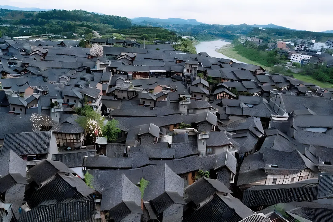 ed8bc75b0123e5f0824492036a2bd4a1-sz_15593637-1