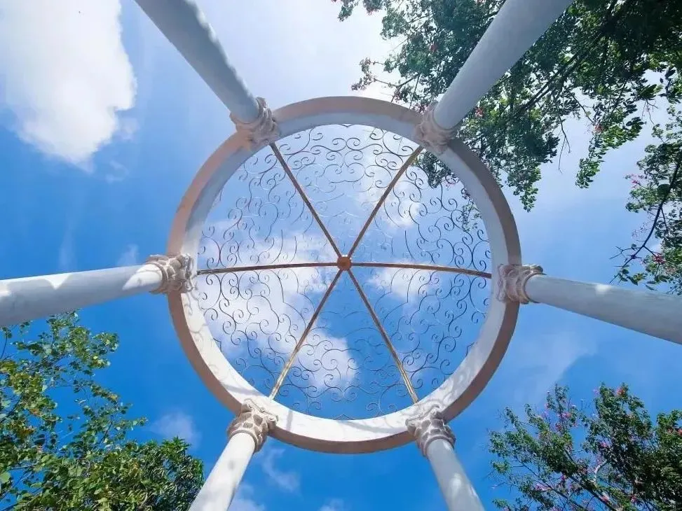 ef7ad1a3ac2d4d1be4513fb7f535474f-sz_156432-1