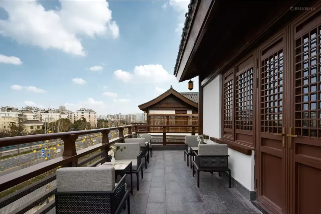 f9283d0829d4558a15d177efa0b45327-sz_275146-2