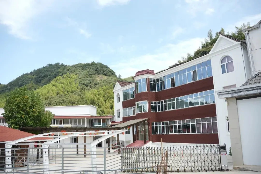 fac7f5c6c156ba72c16d2704c7e9325b-sz_139663 fac7f5c6c156ba72c16d2704c7e9325b-sz_139663