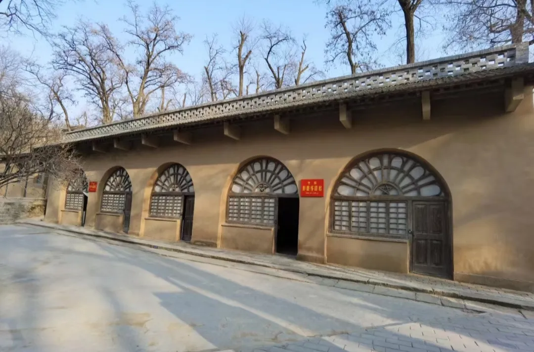 fdaf0a44d905edb2d0c5c33f4bf70932-sz_364425-1