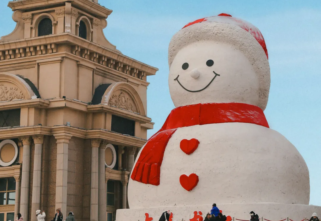 【雪国头等舱双飞6日】2880元起！打卡长白山天池、镜泊冬捕、中国雪乡，品乌拉火锅、铁锅炖。住四钻 + 雪乡暖炕，满18人升2+1头等舱