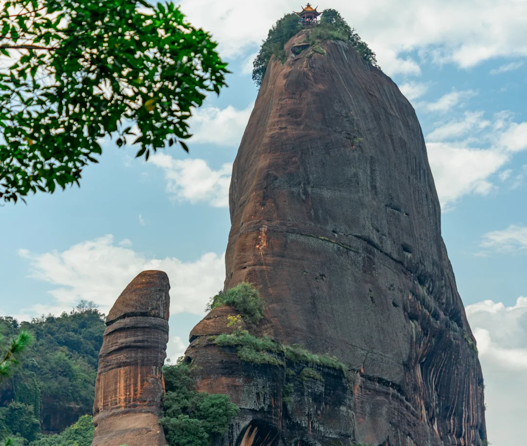 00000000GiDHWHuIsHMdvwzc