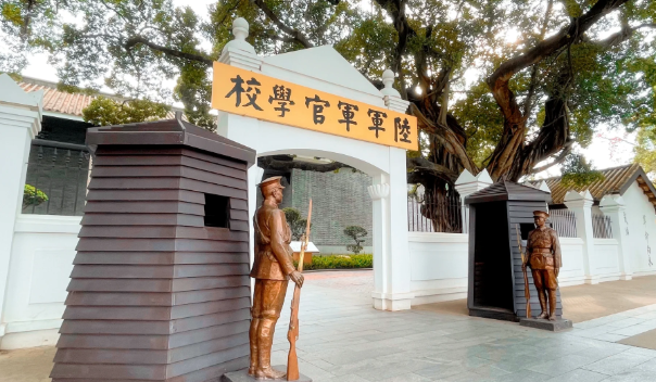 00000000HtycPqGeJZELhJDs