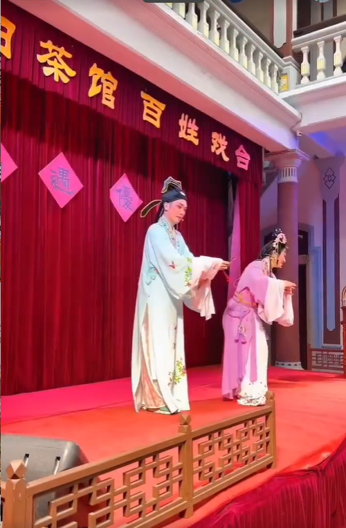 00000000QJpXuCbhbugmaEkL