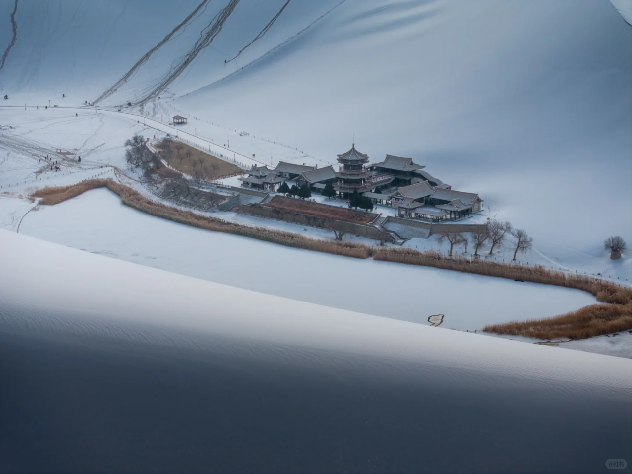 00000000wJVUpLXIxNeysyBd