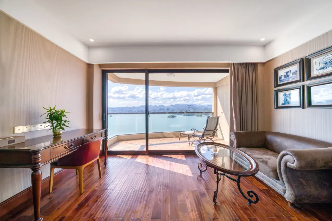 0201x120009ywt1jq79DD_W_1280_853_R5