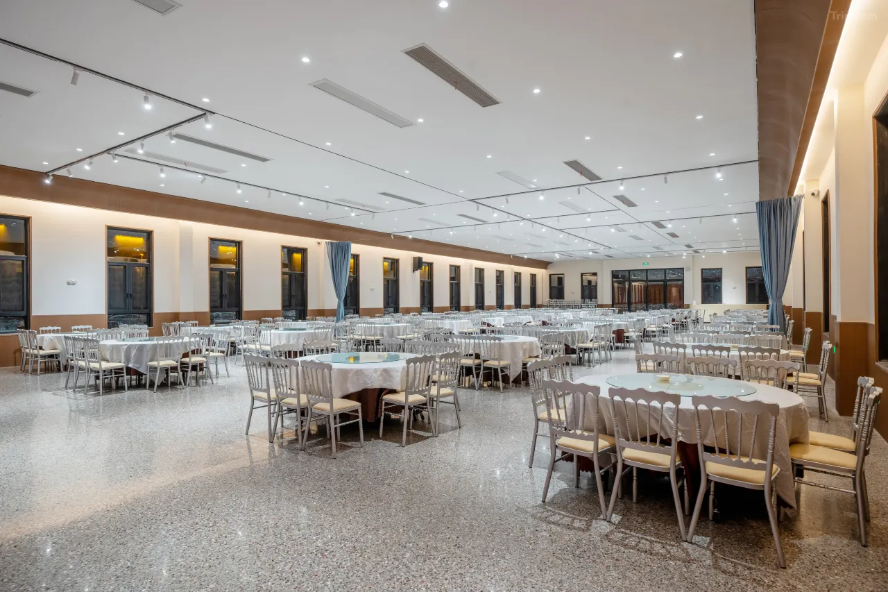 0202912000hz9ujcq9BF3_W_1280_853_R5-1