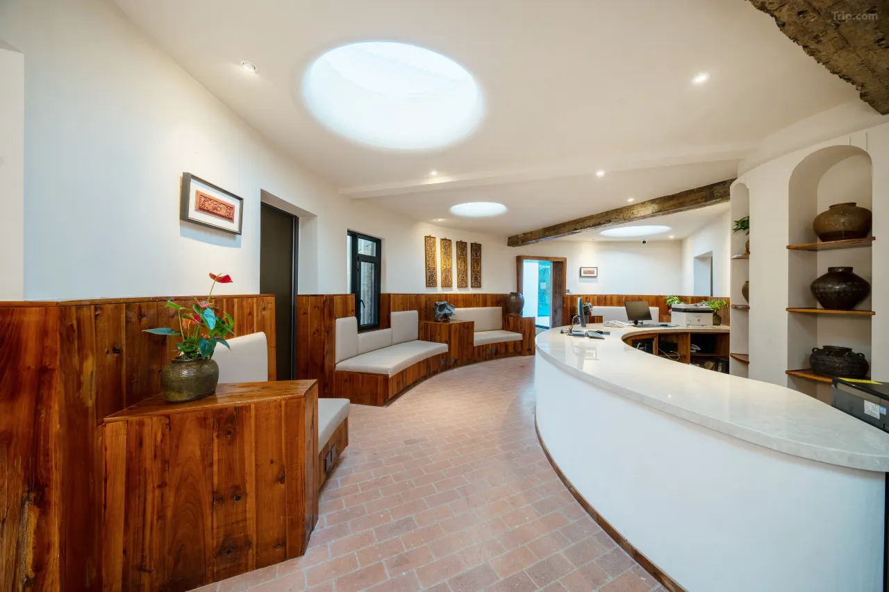 0204b12000hz9q14v6614_W_1280_853_R5-1