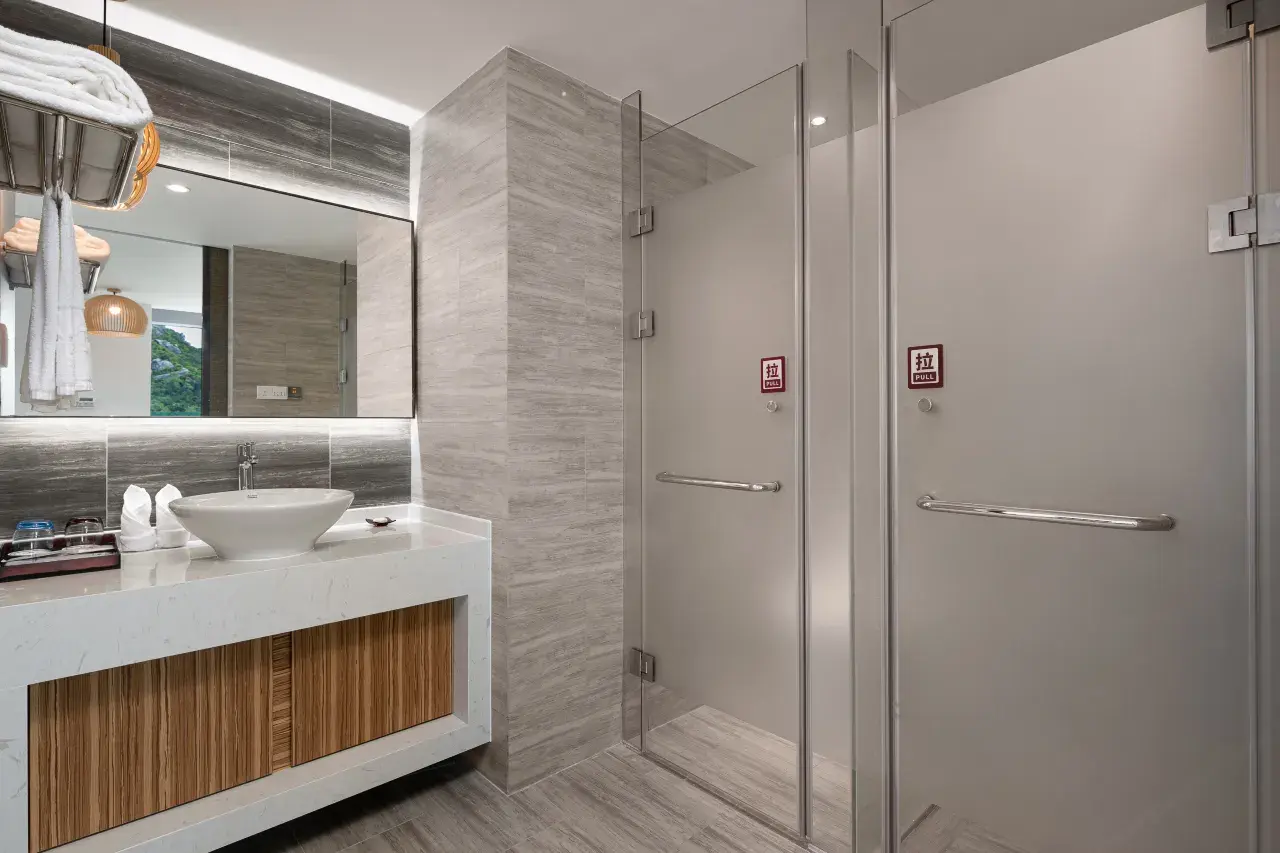 0204j1200095oll0m6F9D_W_1280_853_R5