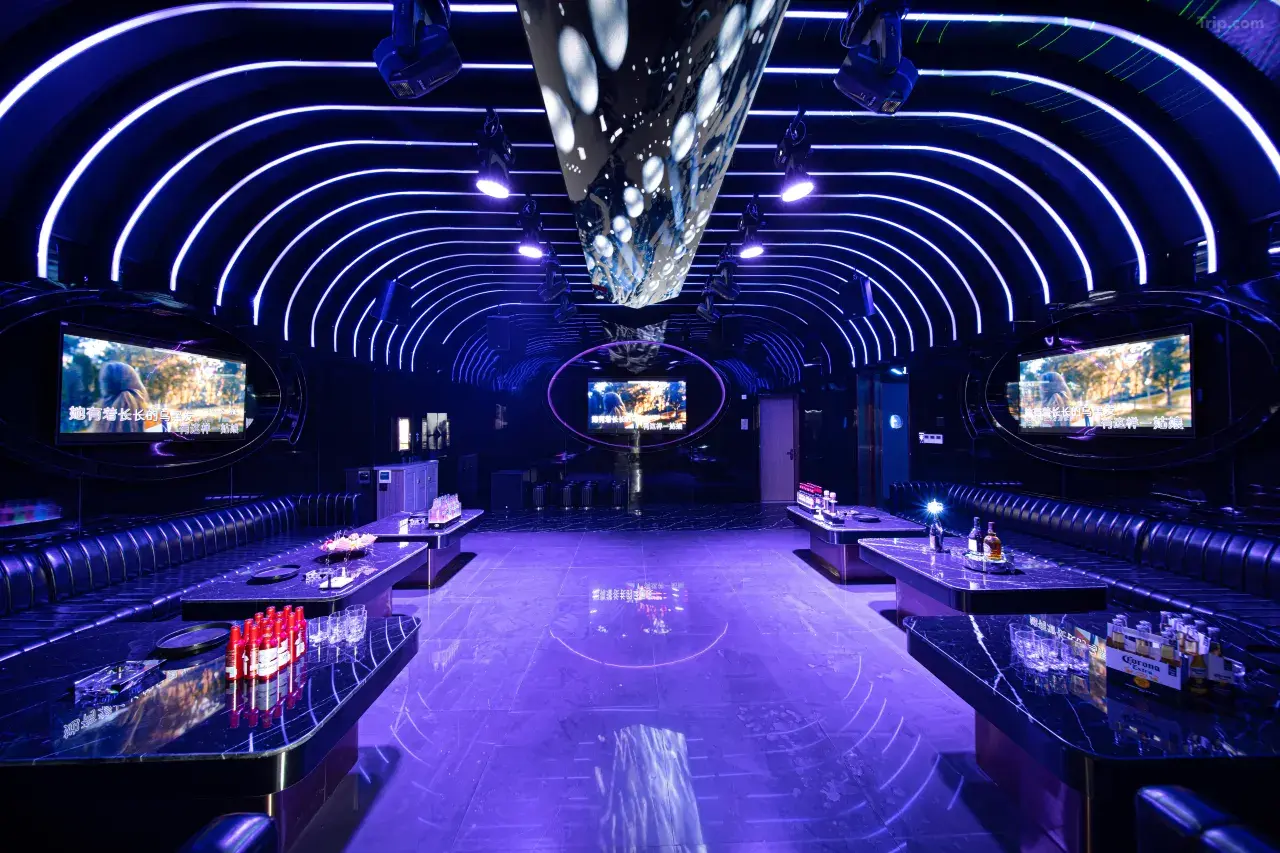 0206k1200093g9vsmAC1B_W_1280_853_R5 0206k1200093g9vsmAC1B_W_1280_853_R5