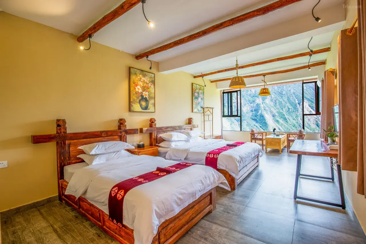 02070120008rjaw5w4542_W_1280_853_R5