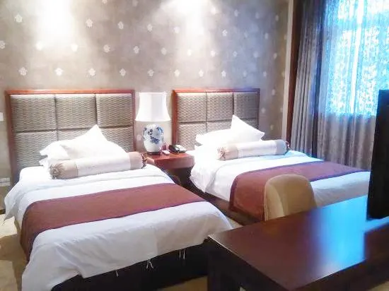 0226a12000asqui9bB5E9_W_1280_853_R5