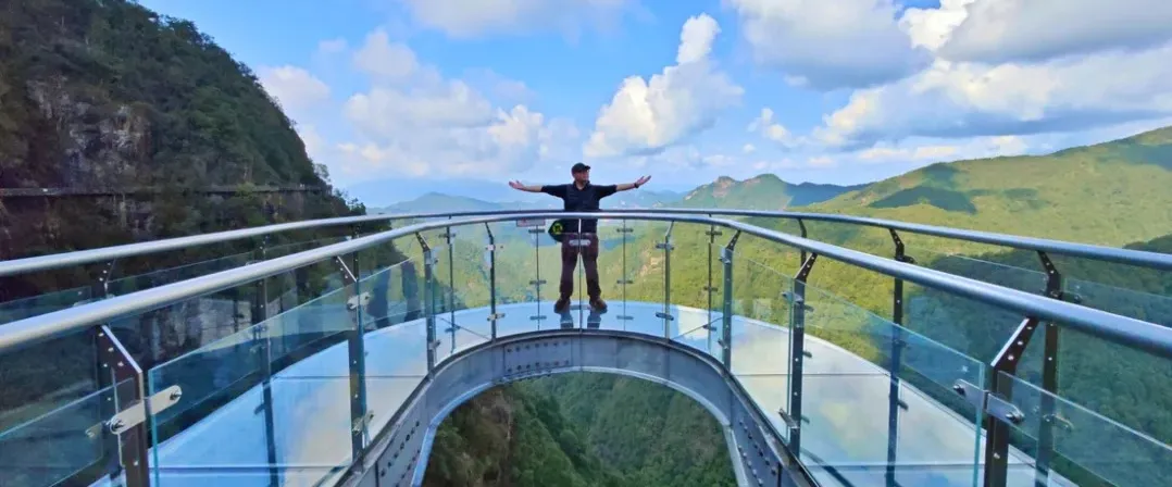 0a4d3ac7fdb9d117c2d32122b6e2ef5c-sz_401494