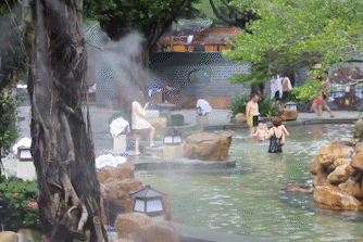 🔥躺赢之旅🔥过这村🔥没这店🔥20次机会冲刺豪车或8万现金！泡暖汤、炫豪华自助餐、品地道杀猪宴，4天3晚