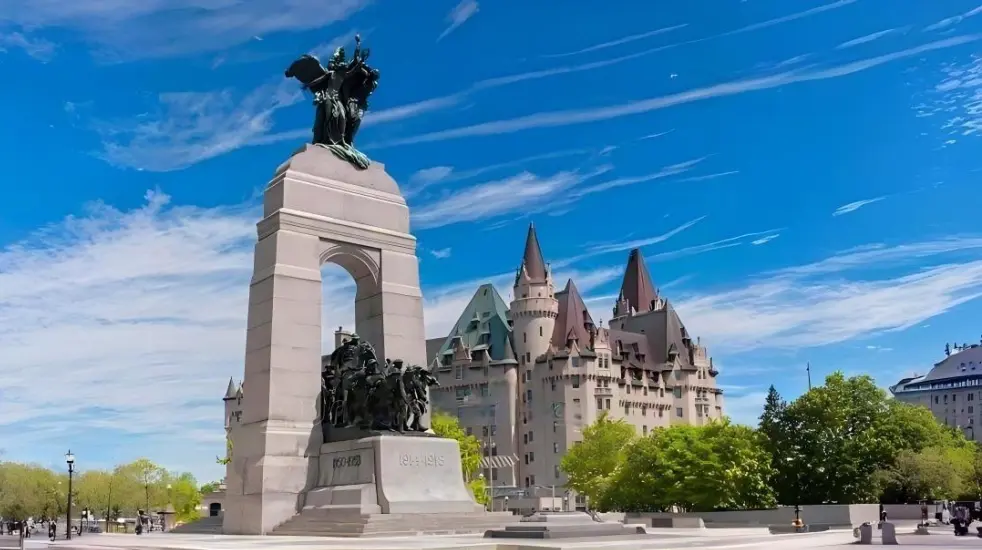 43999【加拿大全景环线14日】穿越落基山脉，住进班芙画中，4大特色餐+布查德花园下午茶+鹭岛酒庄品酒